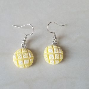 Concha earrings